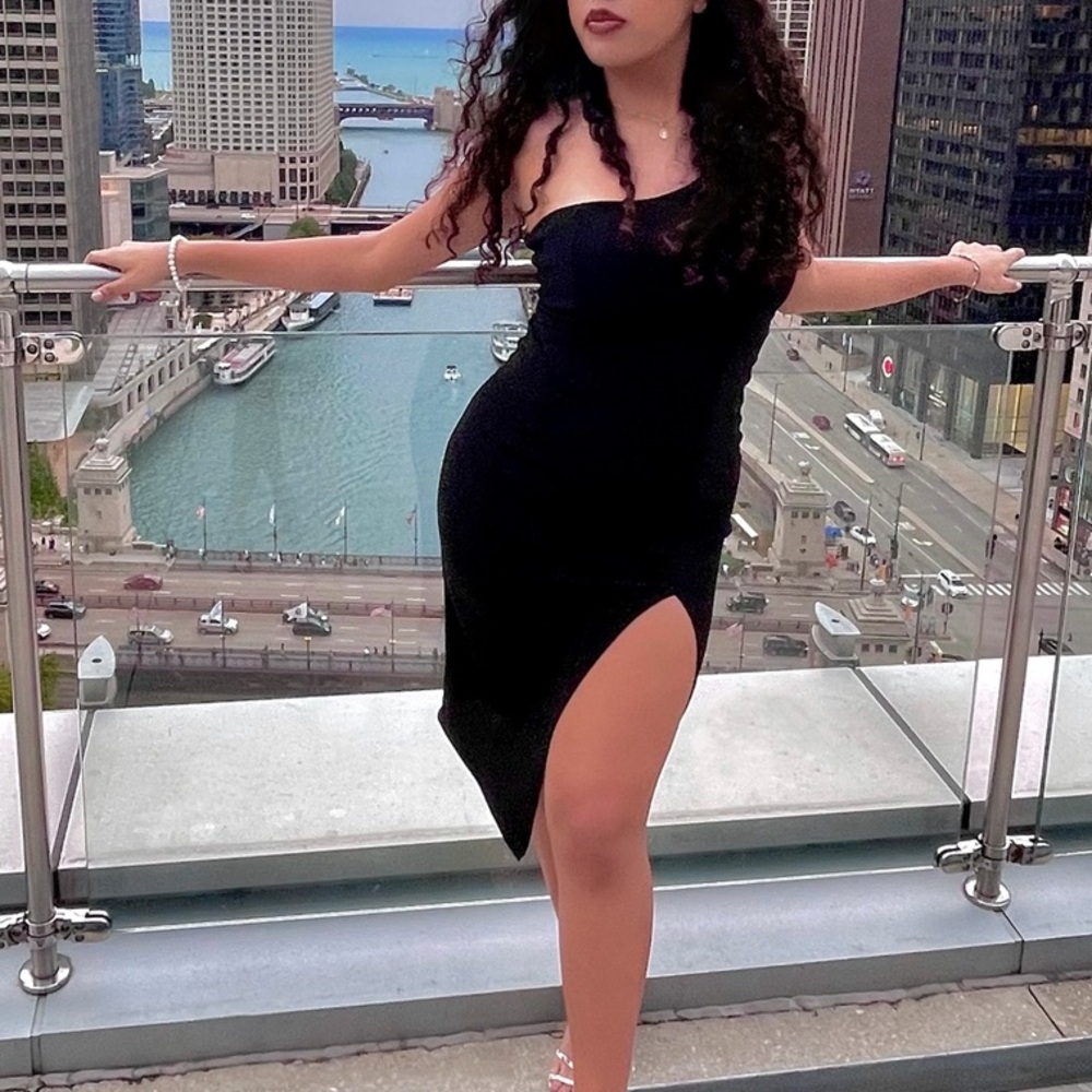 Fashion nova one shoulder dress with slit